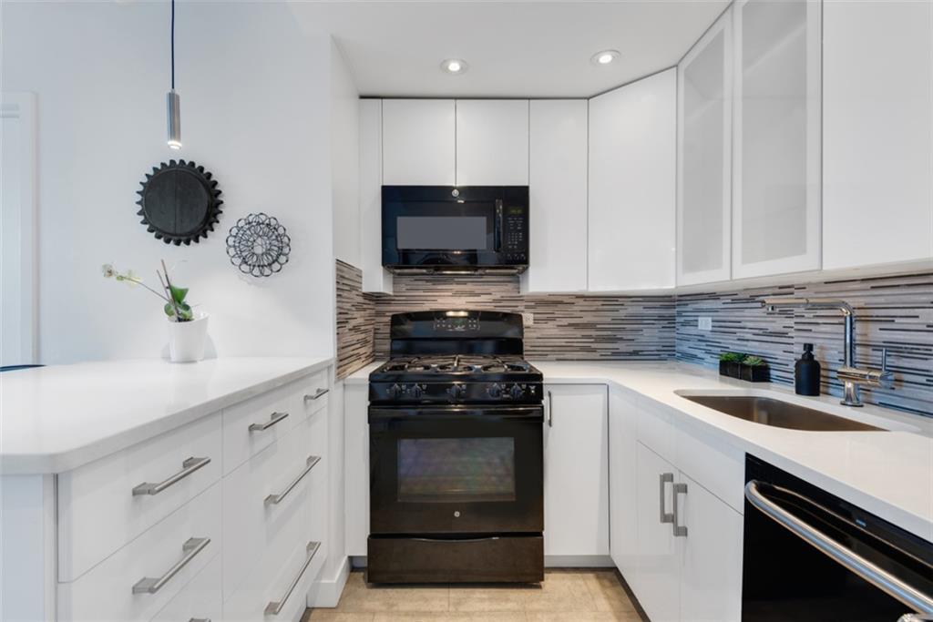 520 23rd Street - Photo 1