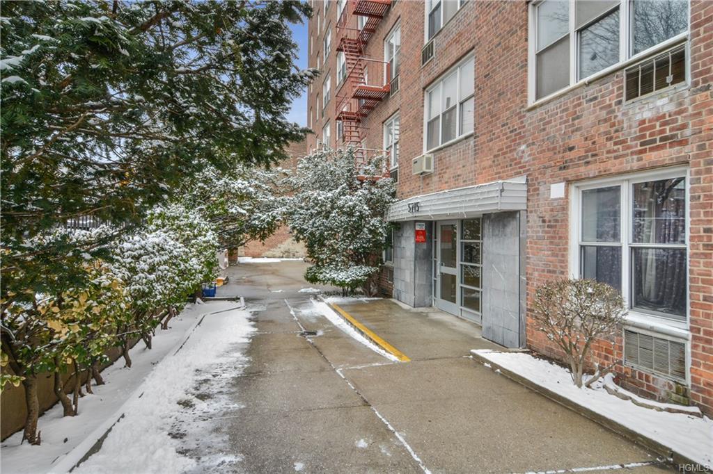 5715 Mosholu Avenue - Photo 1