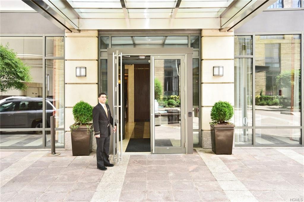 10 City Place - Photo 1