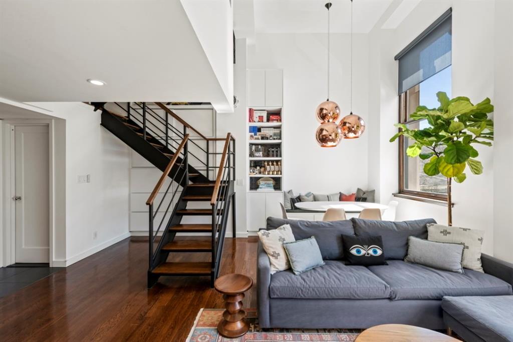 305 2nd Avenue - Photo 1
