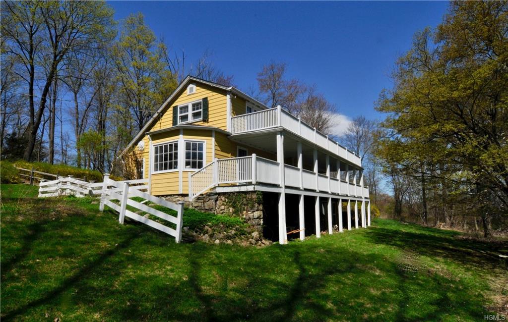 982 Old Albany Post Road - Photo 1