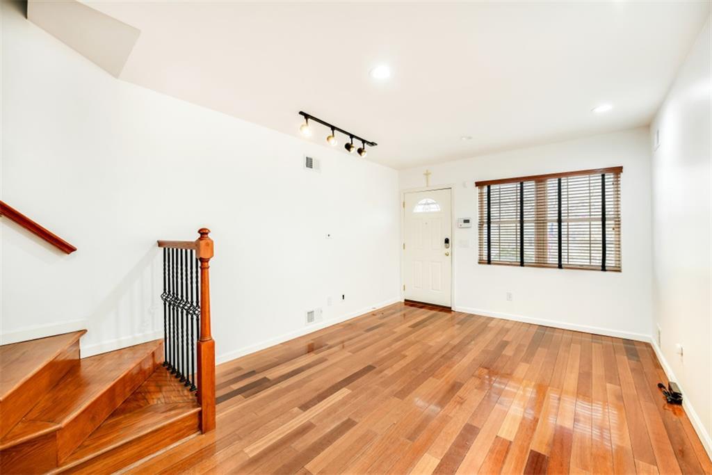 35 Justin Avenue - Photo 1