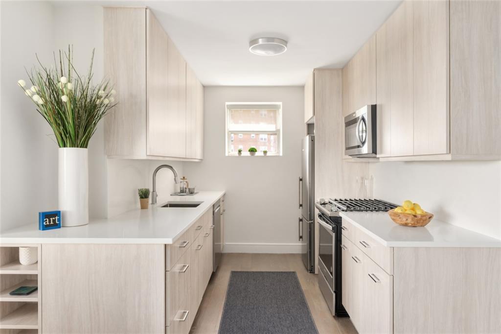 5900 Arlington Avenue - Photo 1