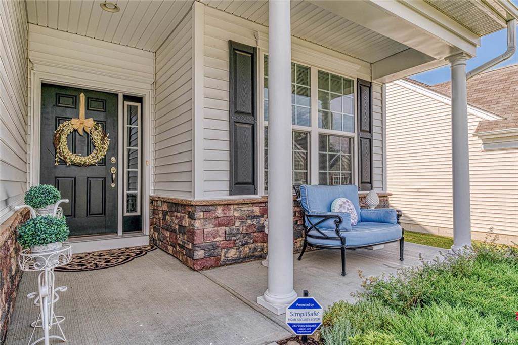 63 Cyprus Drive - Photo 1