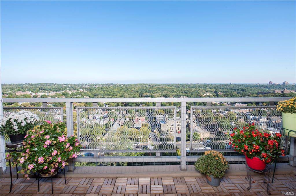 5900 Arlington Avenue - Photo 1