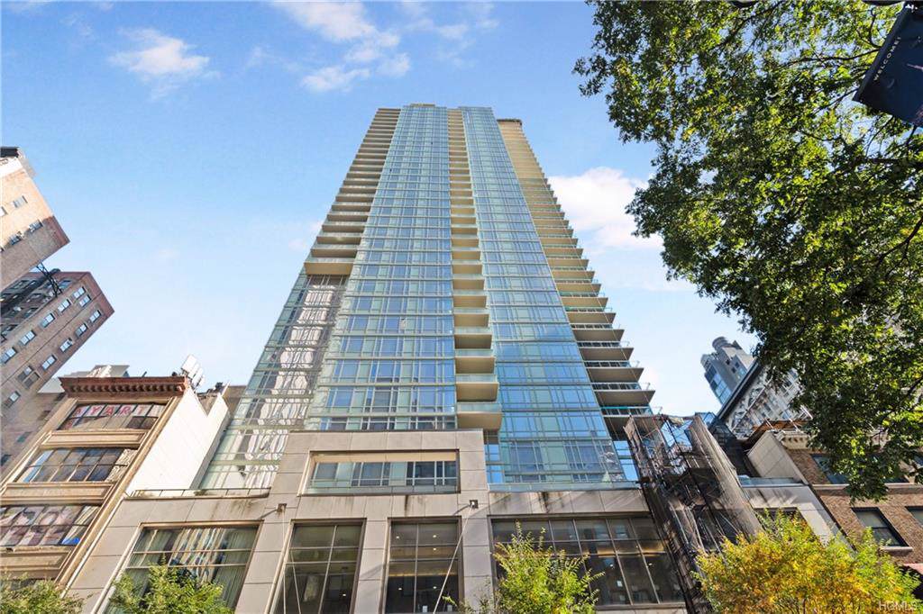 325 Fifth Avenue - Photo 1