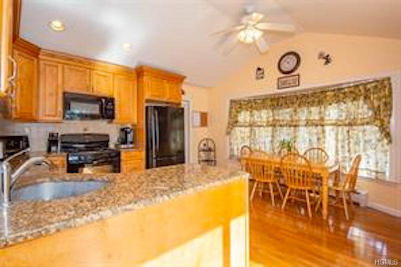 6 De Camp Court - Photo 1