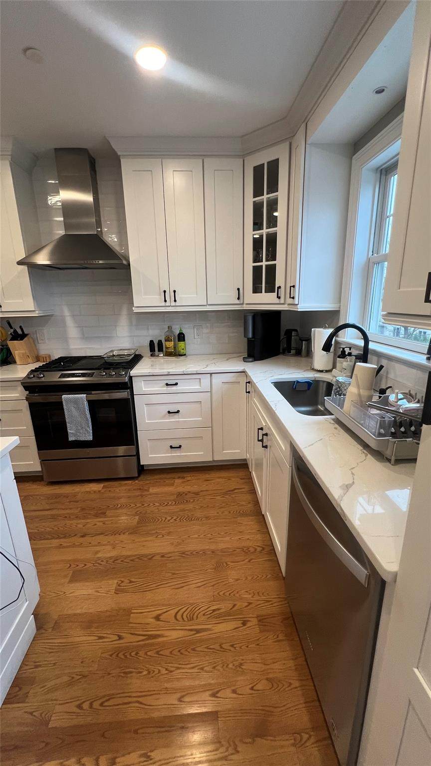 193 Gainsborg Avenue - Photo 1
