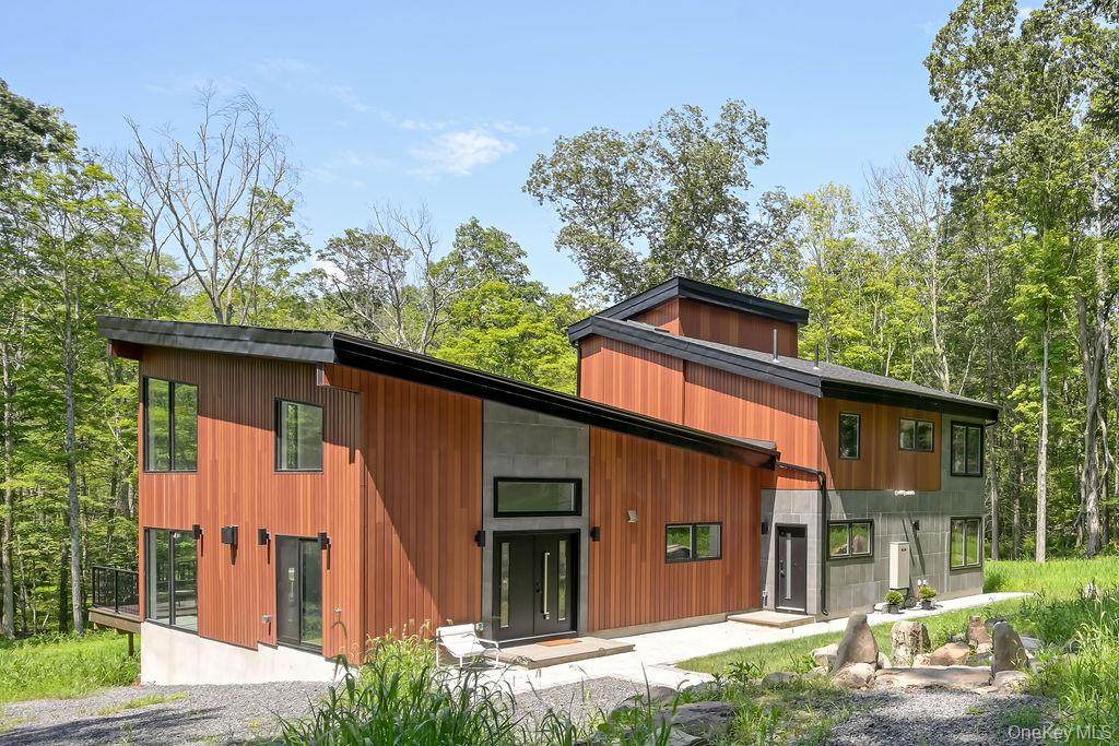 30 Narrow Road - Photo 1