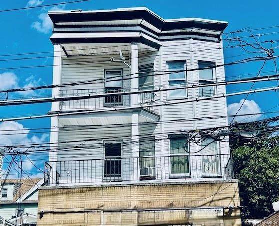 137 Lake Avenue - Photo 1