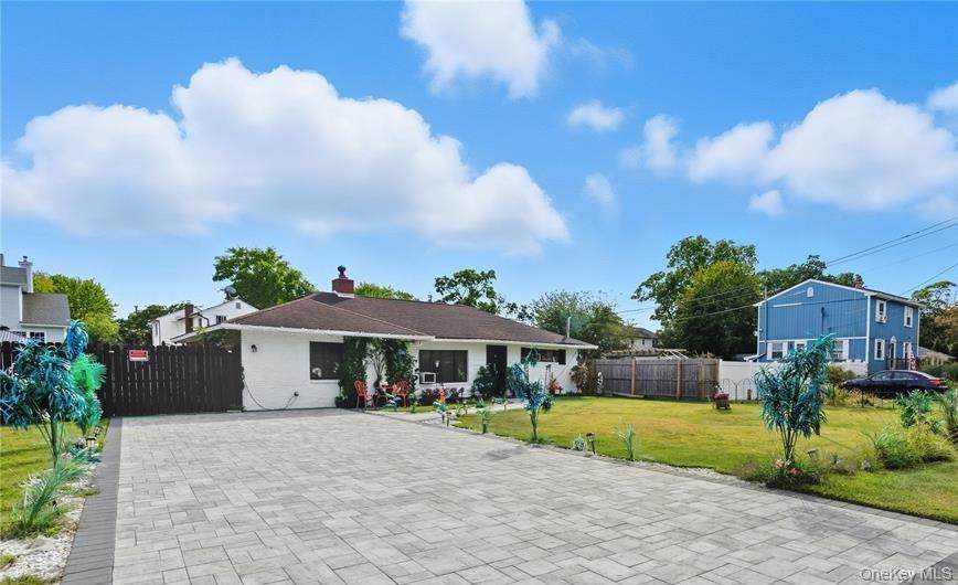 70 Trafalgar Drive - Photo 1