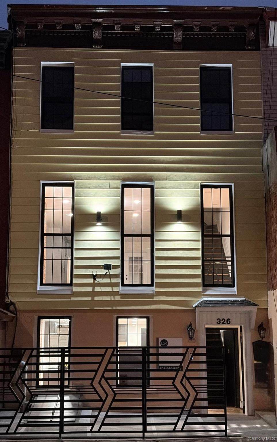 326 Malcolm X Boulevard - Photo 1