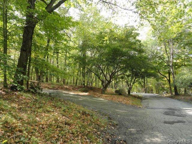 9 Emmanuel Drive - Photo 1