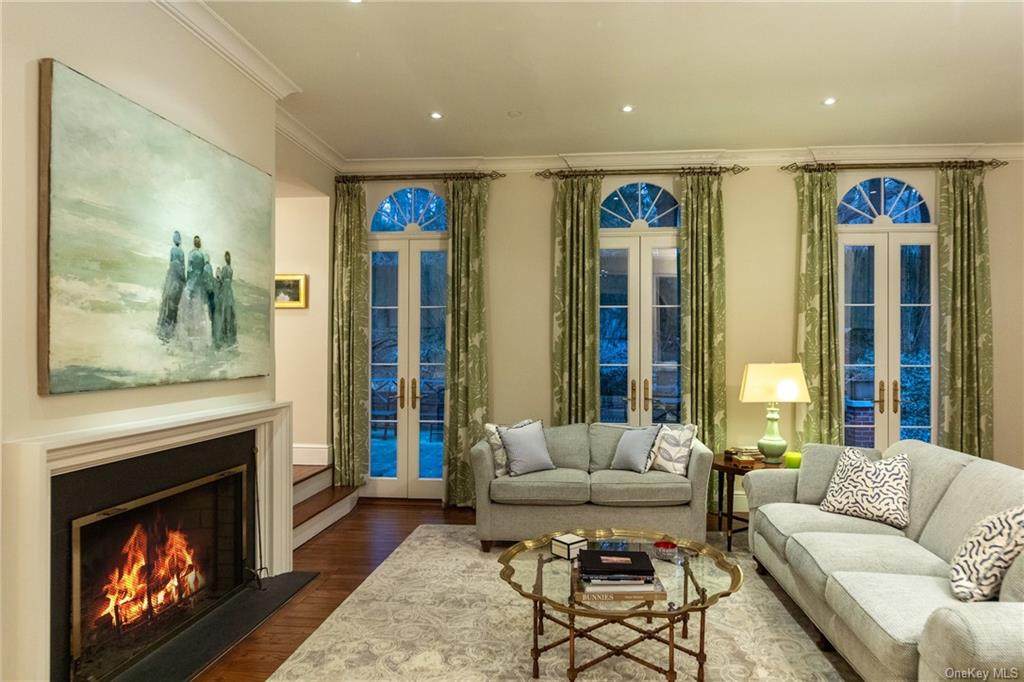 152 Broadway - Photo 1
