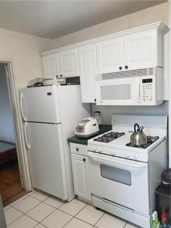 3065 Sedgwick Avenue - Photo 1