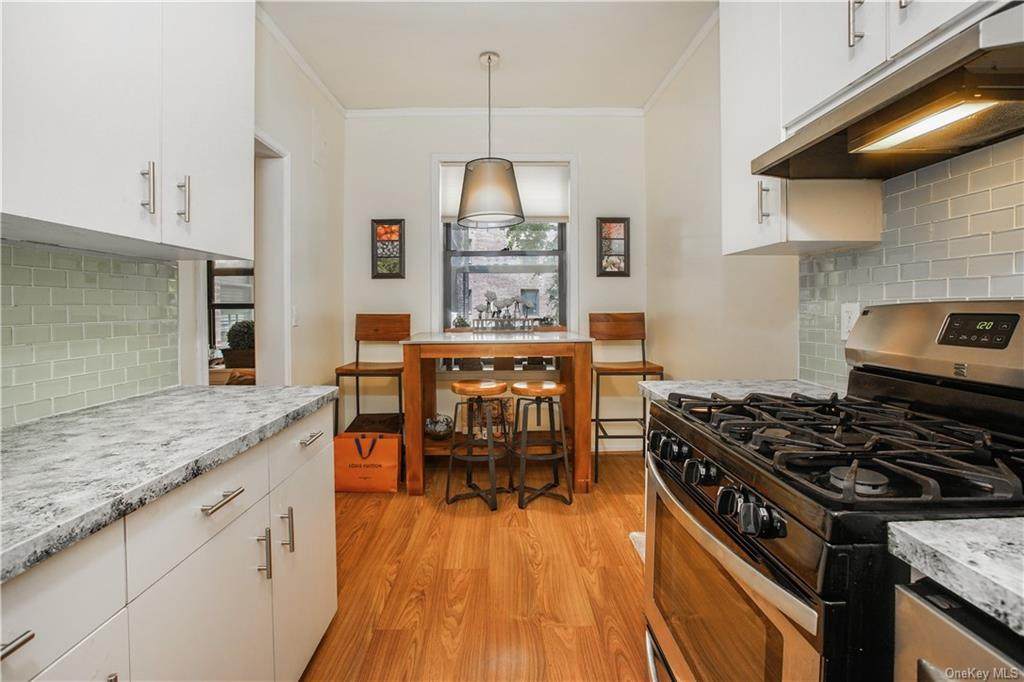 143 Garth Road - Photo 1