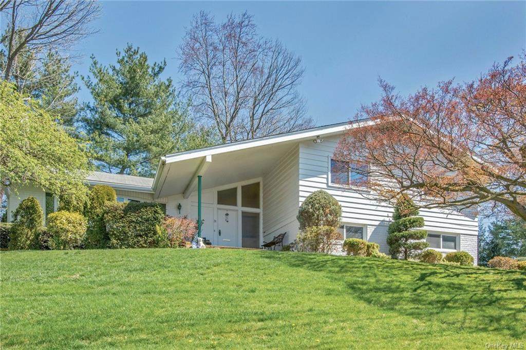 31 Lakeshore Drive - Photo 1