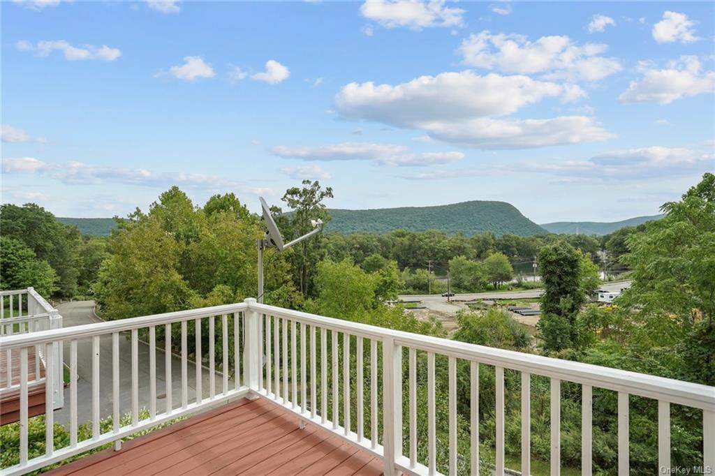3 Lakeview Drive - Photo 1