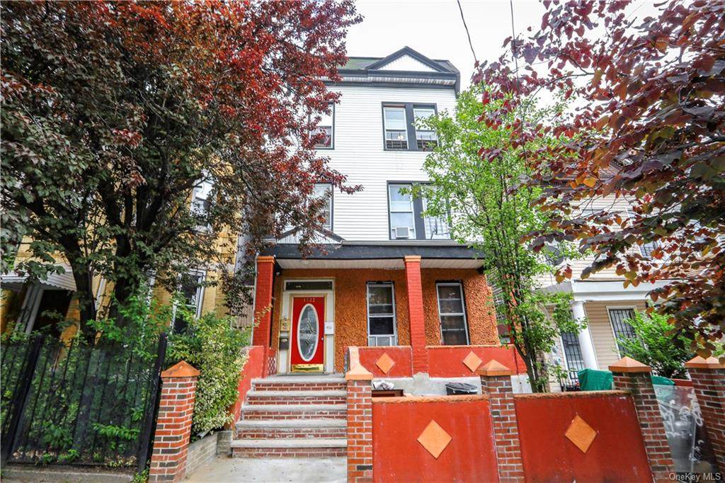 1322 Teller Avenue - Photo 1