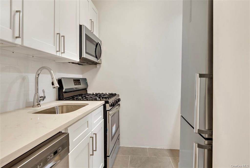 800 Grand Concourse - Photo 1