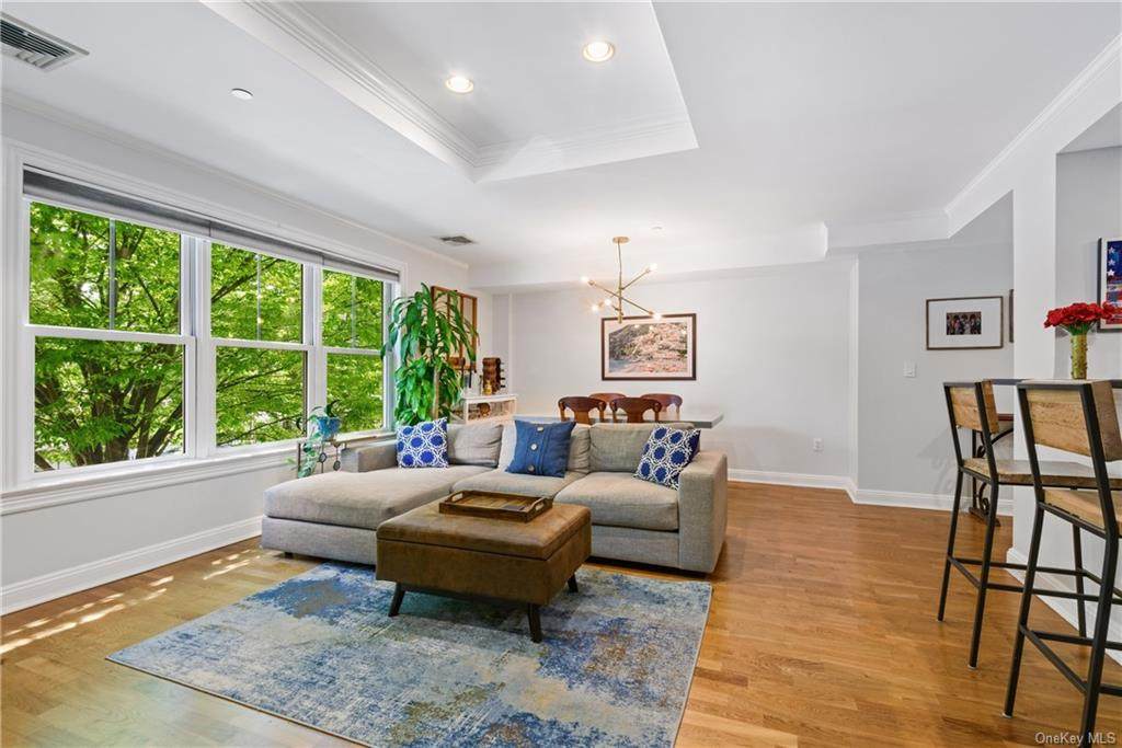 225 Stanley Avenue - Photo 1