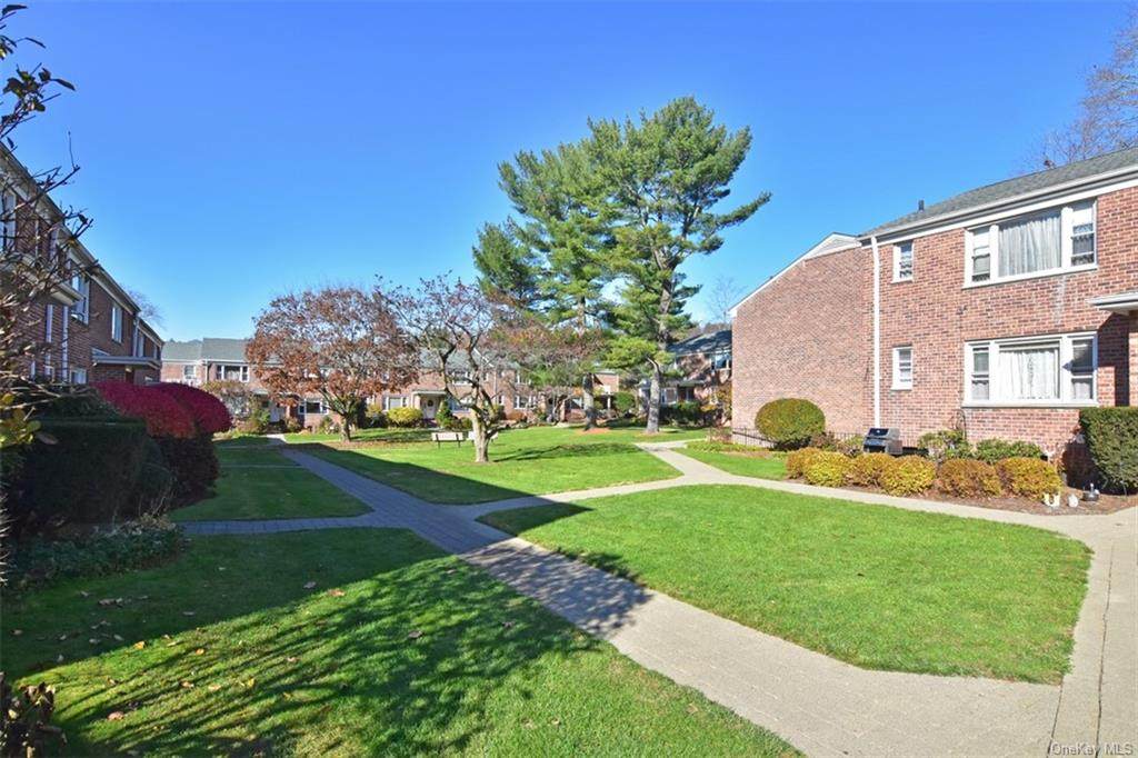 43 Carpenter Avenue - Photo 1