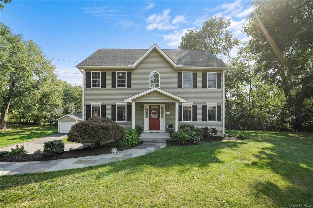208 Cherry Lane - Photo 1