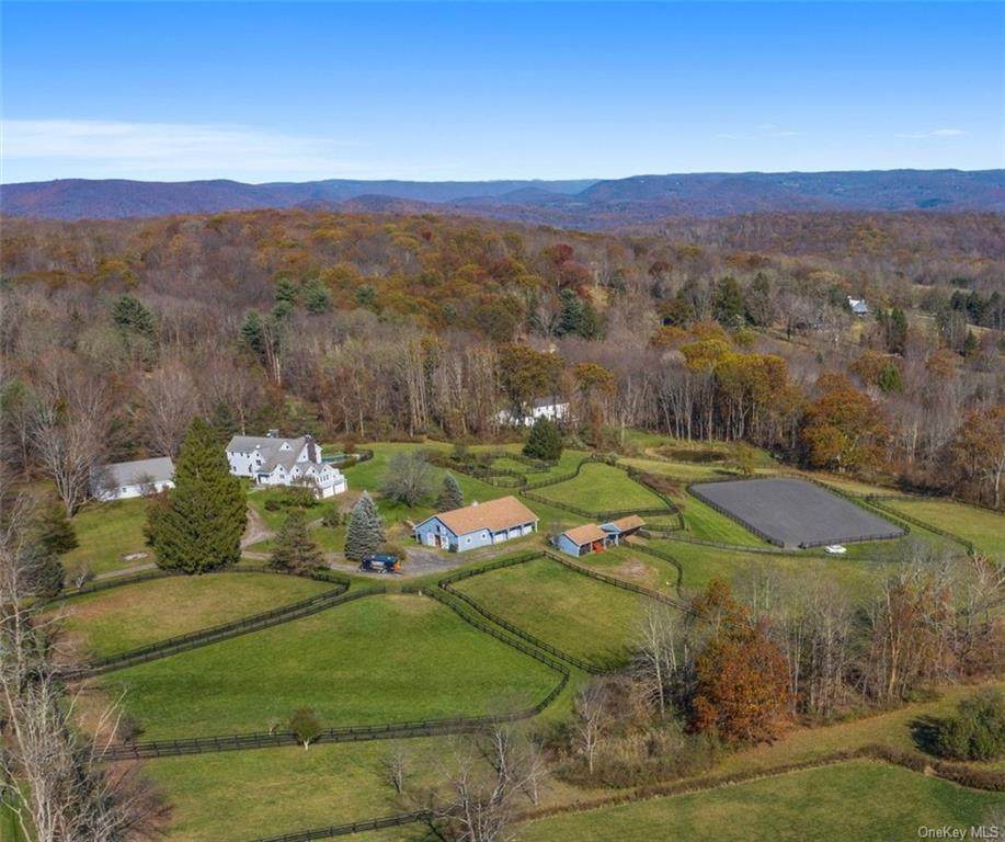 738 Quaker Hill Road - Photo 1