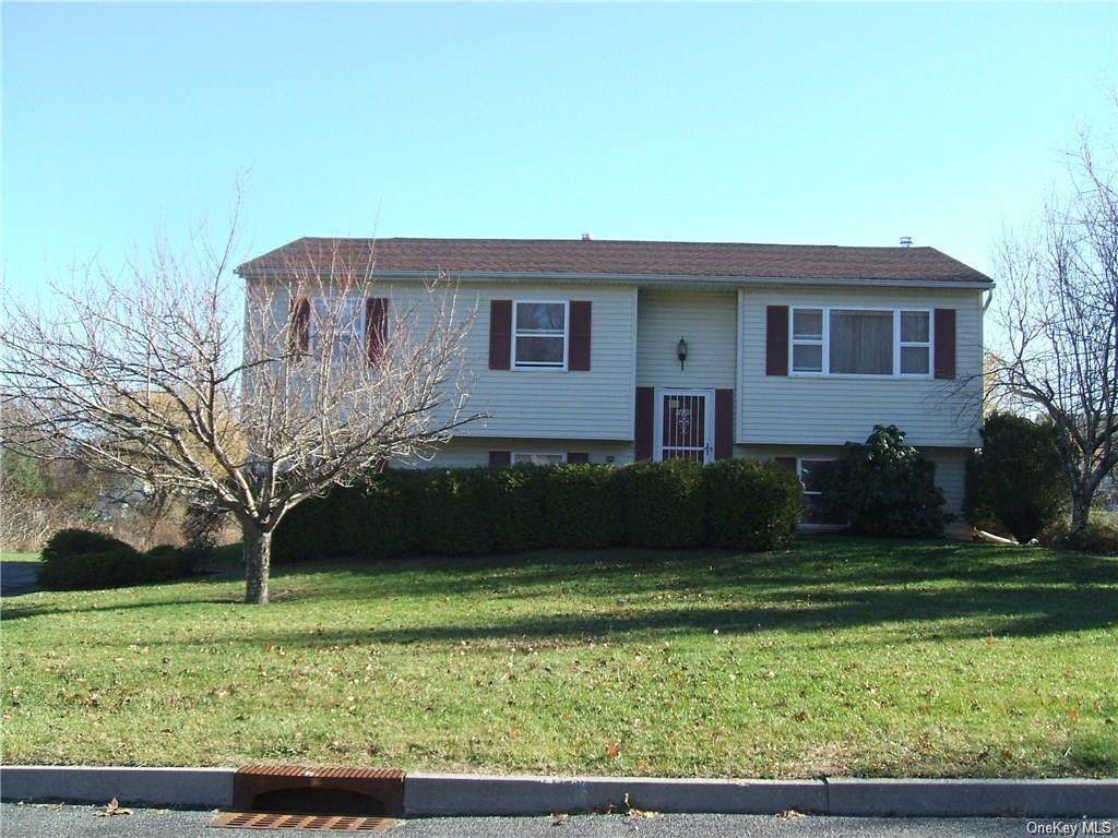 135 Heather Circle - Photo 1