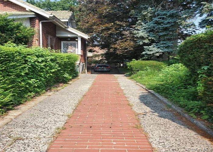 3755 Willett Avenue - Photo 1