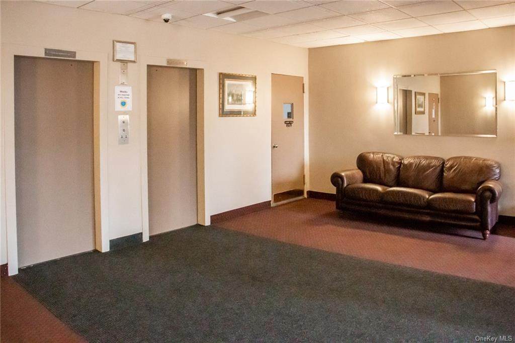 35 Park Avenue - Photo 1