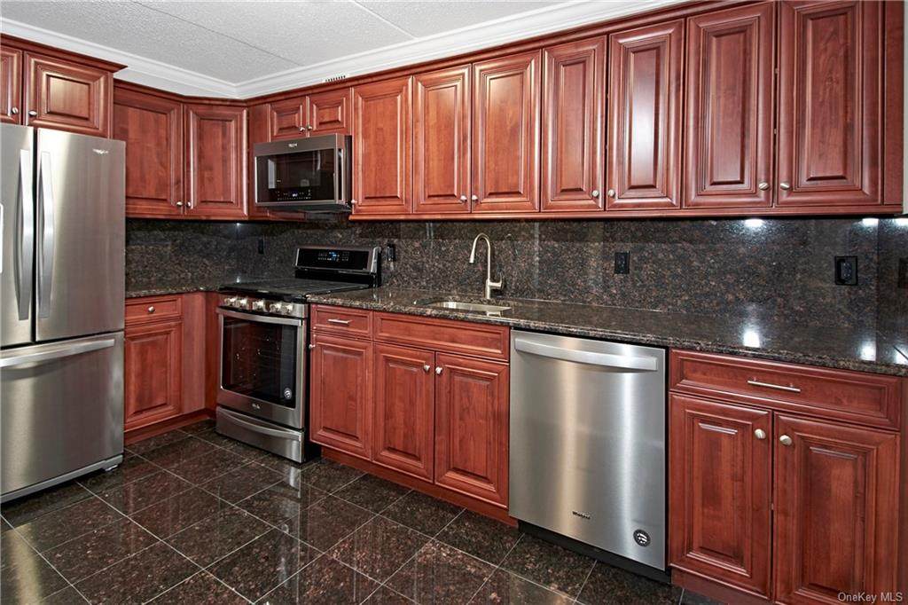 480 Halstead Avenue - Photo 1