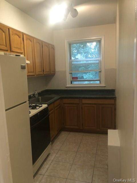5 Stokes Road - Photo 1