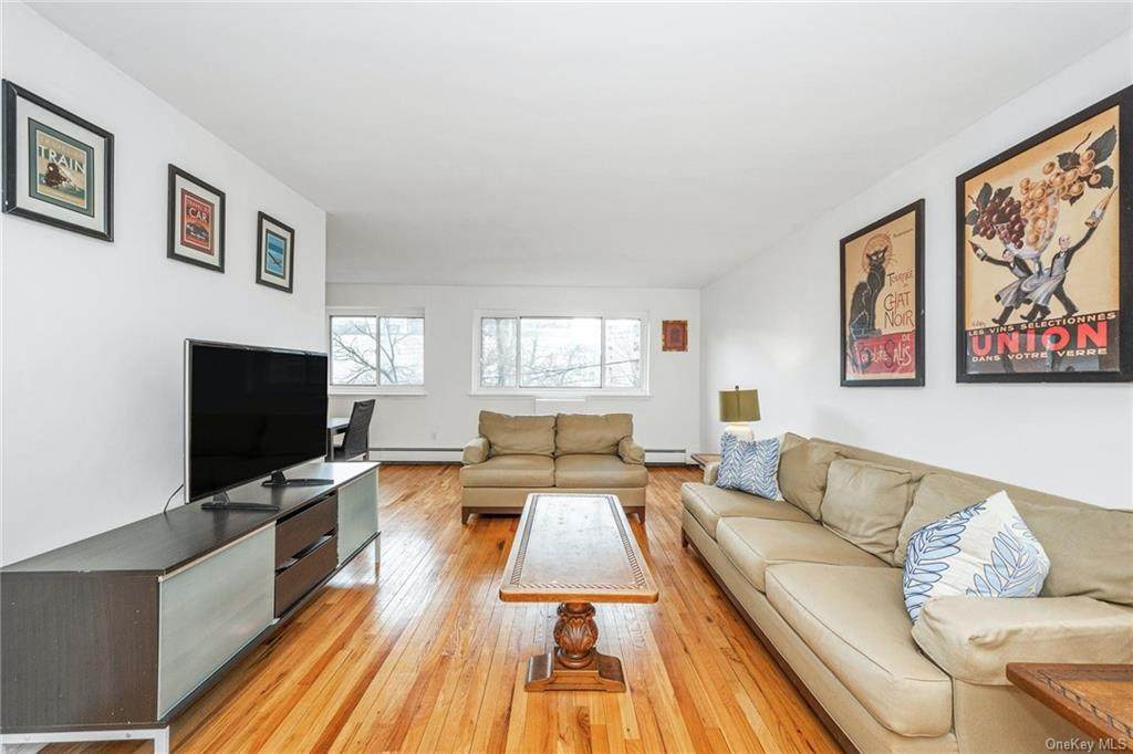 395 Westchester Avenue - Photo 1