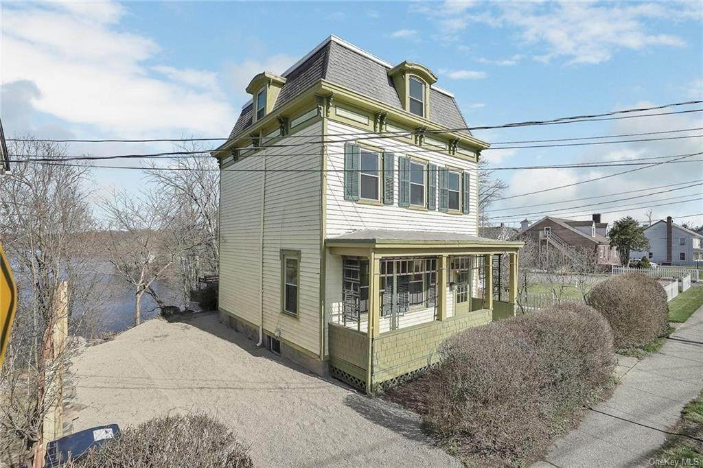 2726 Main Street - Photo 1