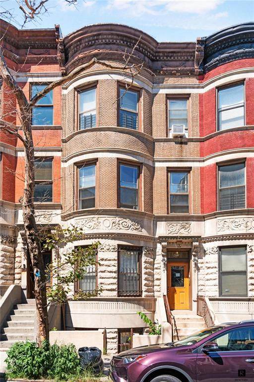 471 W 140th Street - Photo 1