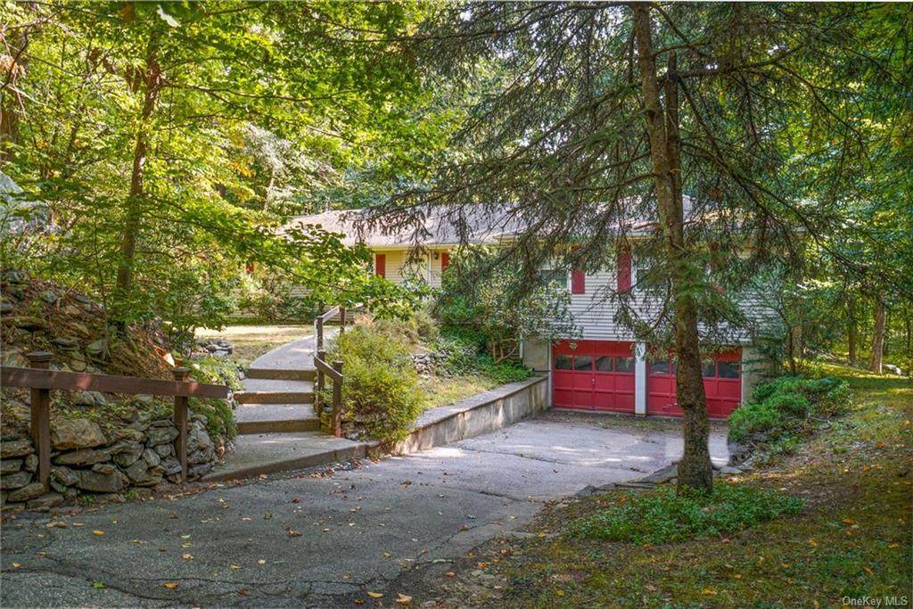 10 Laurie Lane - Photo 1