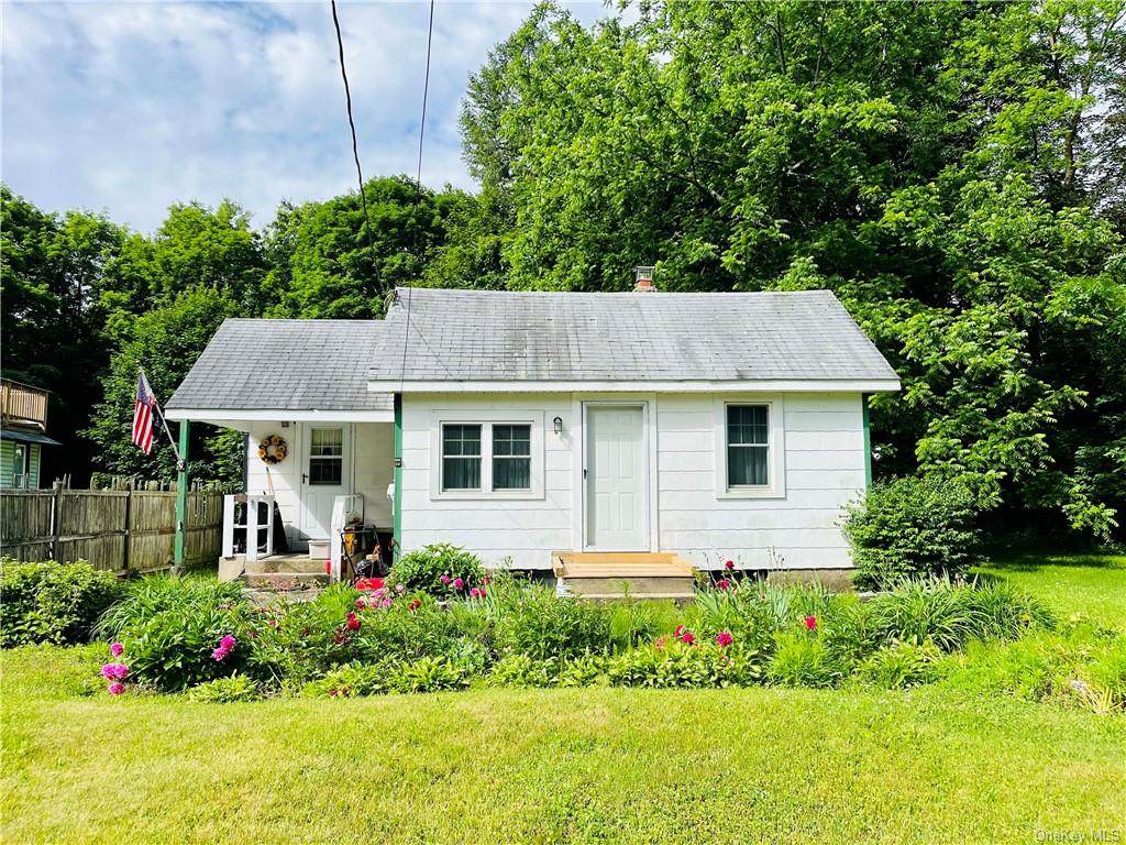 42 Greenwood Avenue - Photo 1