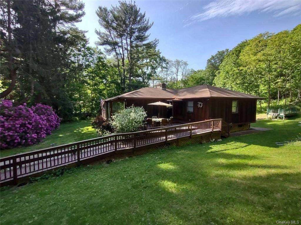13 Quaker Hill Road - Photo 1