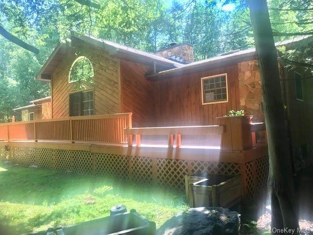 15 Deer Meadow Road - Photo 1
