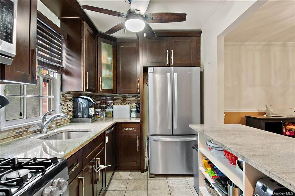 168 Lawrence Park Terrace - Photo 1