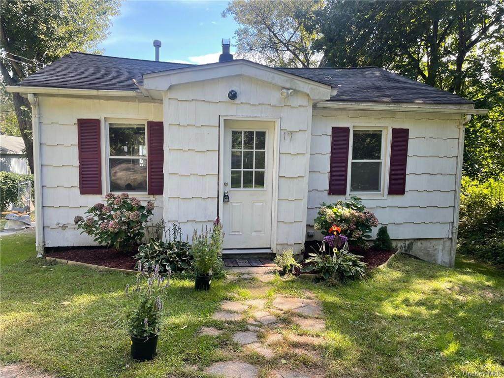 17 Dogwood Road - Photo 1