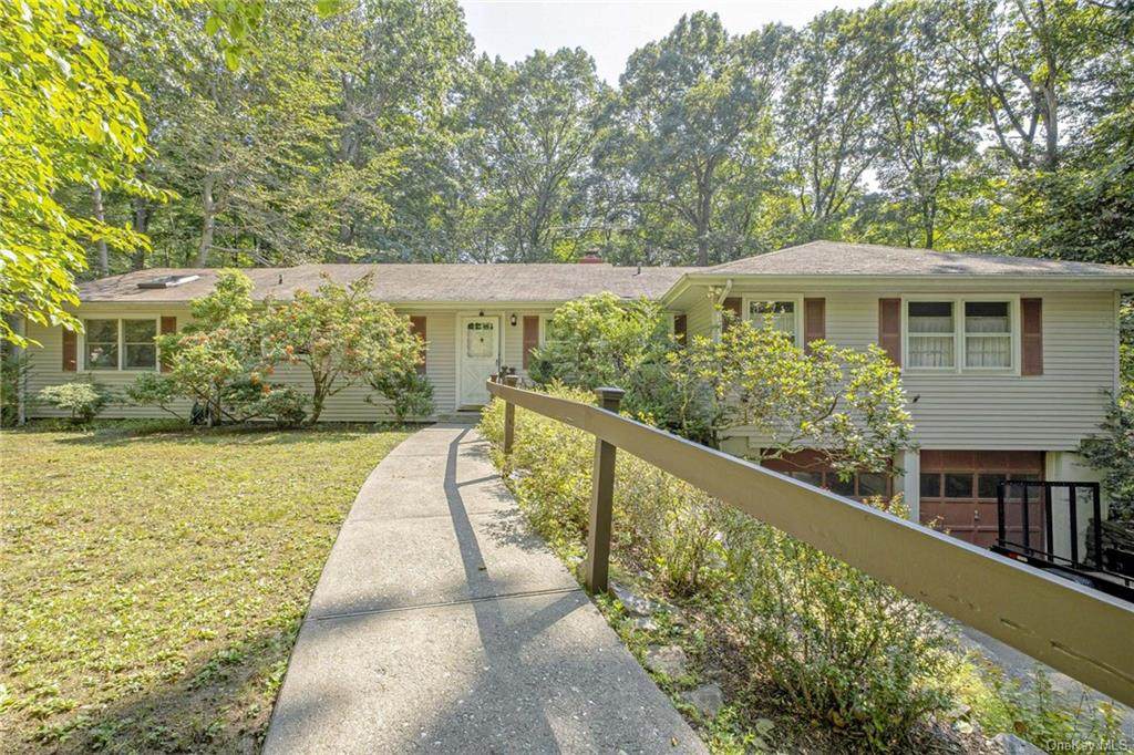 10 Laurie Lane - Photo 1