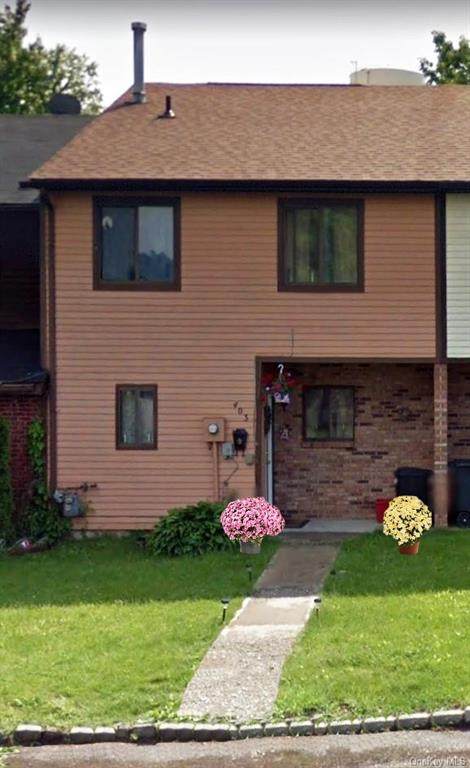 403 Watts Lane - Photo 1