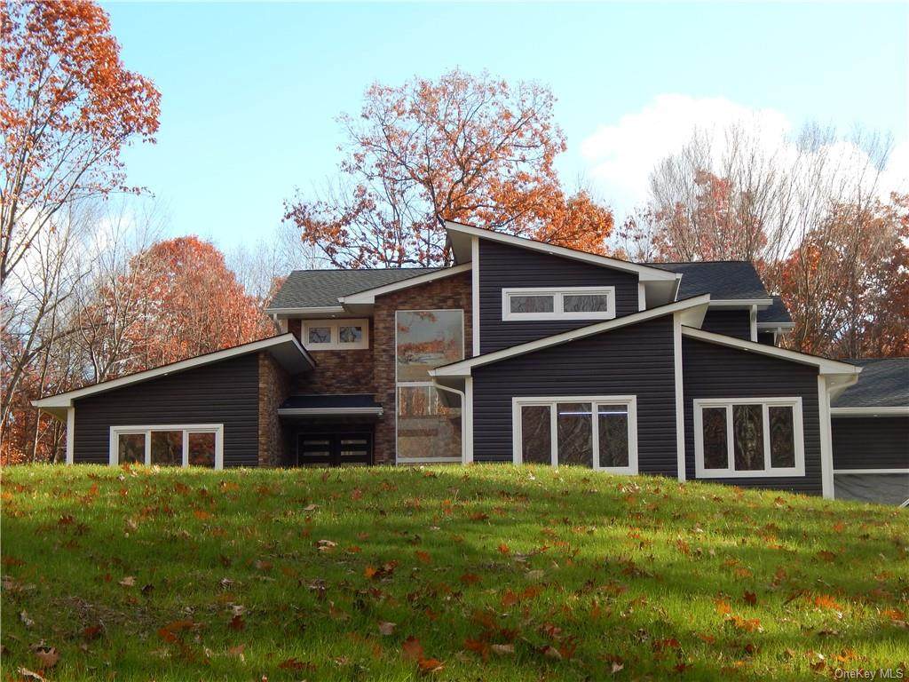 4 Lewis Lane - Photo 1