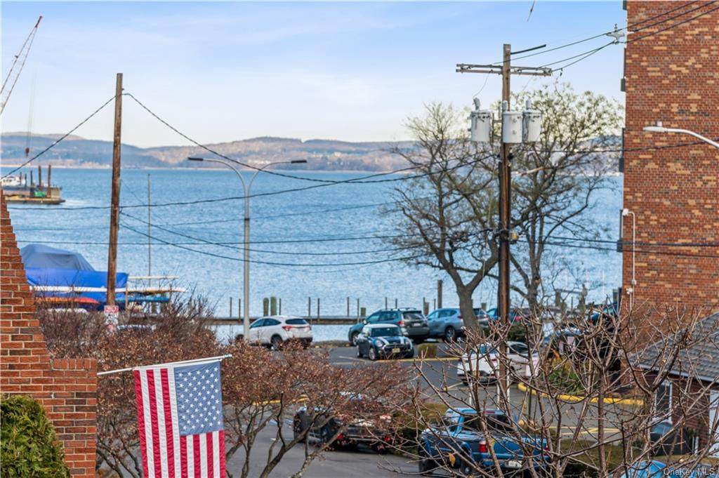 11 4th Avenue - Photo 1