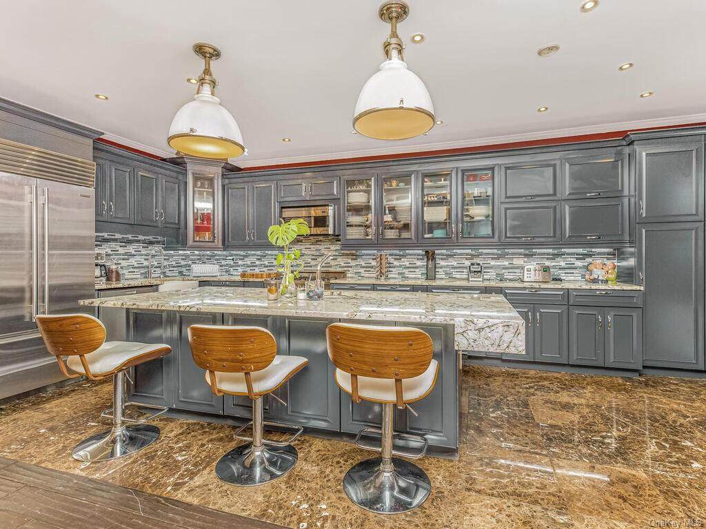 1400 5th Avenue - Photo 1