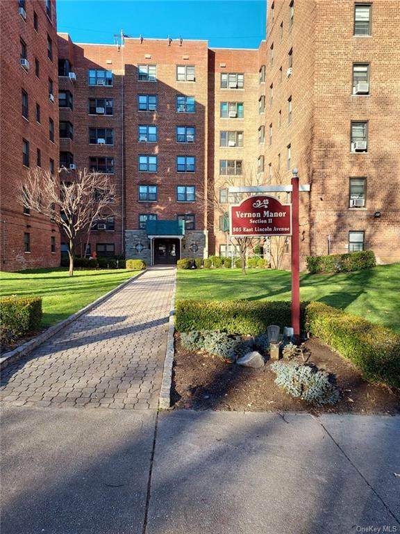 505 Lincoln Avenue - Photo 1