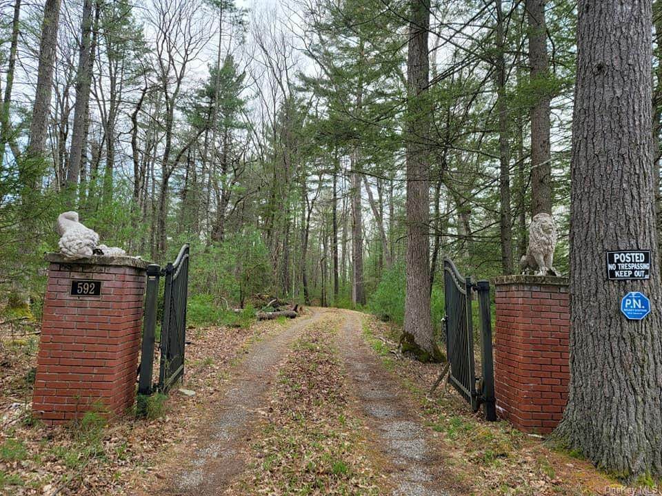 592 Proctor Road - Photo 1