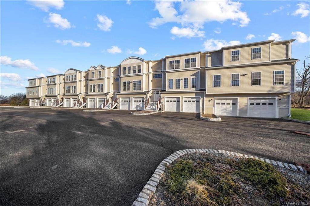 550 Mountainview Avenue - Photo 1